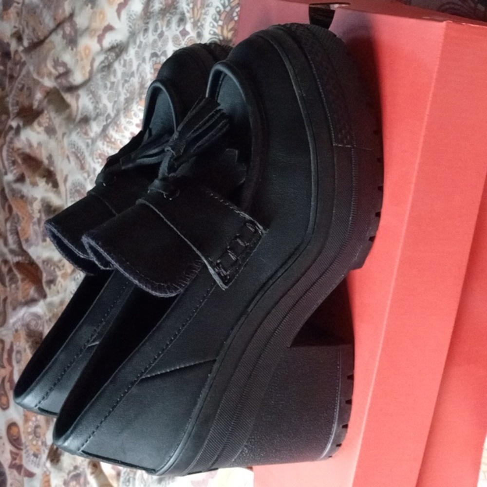 Converse Black Tassel Platform Loafers